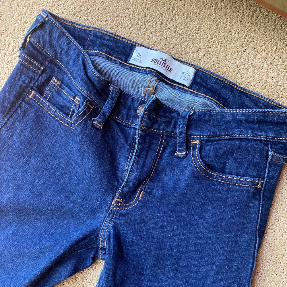 Hollister Women’s Jeans, COLOR: medium blue, SIZE: 0 long (24 waist, 33 length)